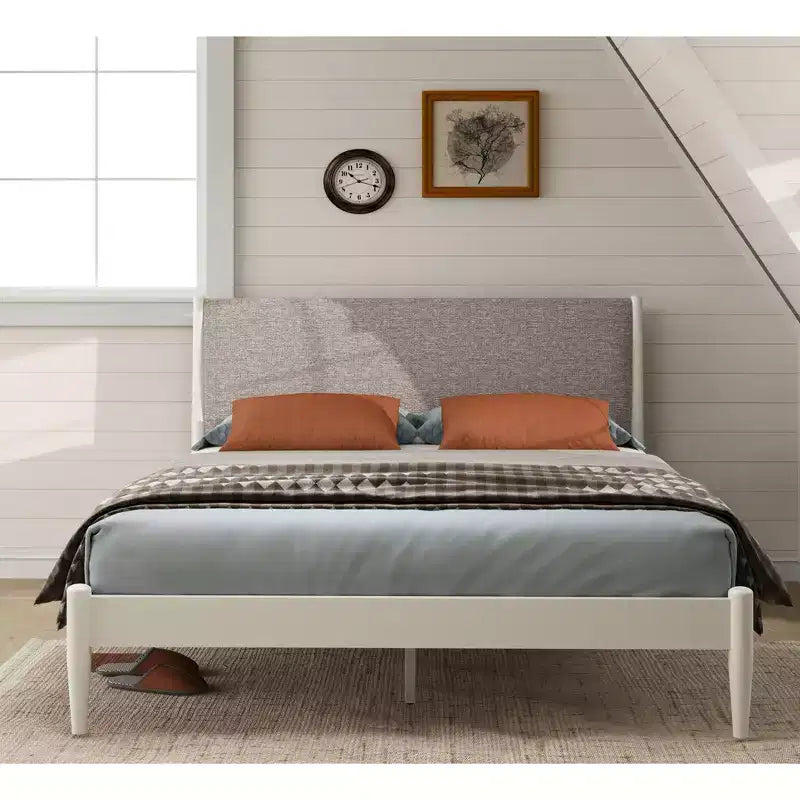 Lit plateforme en hévéa avec tête de lit capitonnée, blanc crème, grand lit
