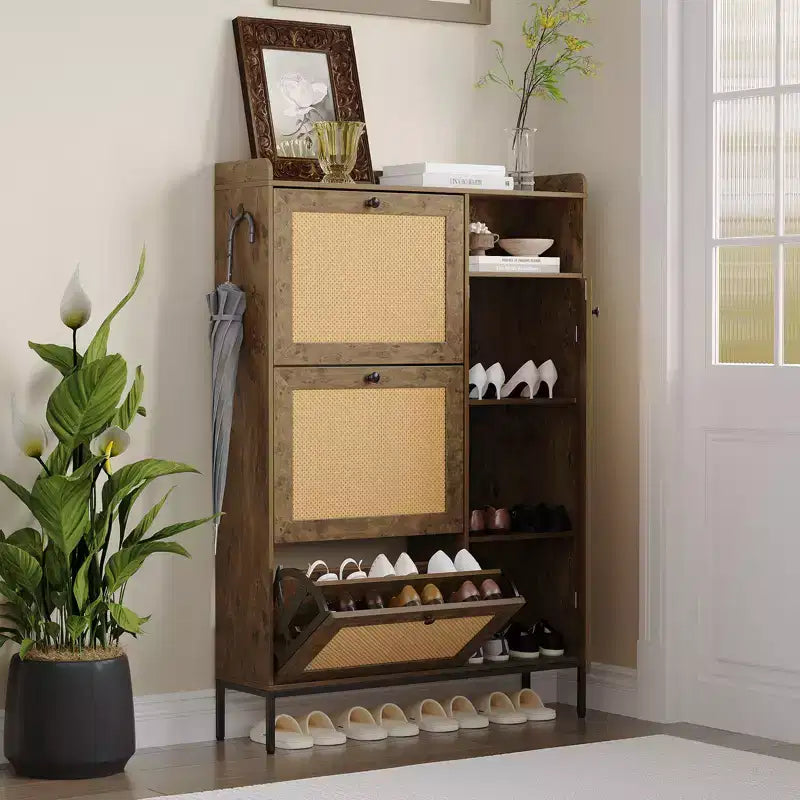 Meuble à chaussures 3 niveaux en rotin avec tiroirs basculants et étagères réglables, grille supérieure, organisateur de rangement de chaussures étroit pour entrée, couloir ou chambre
