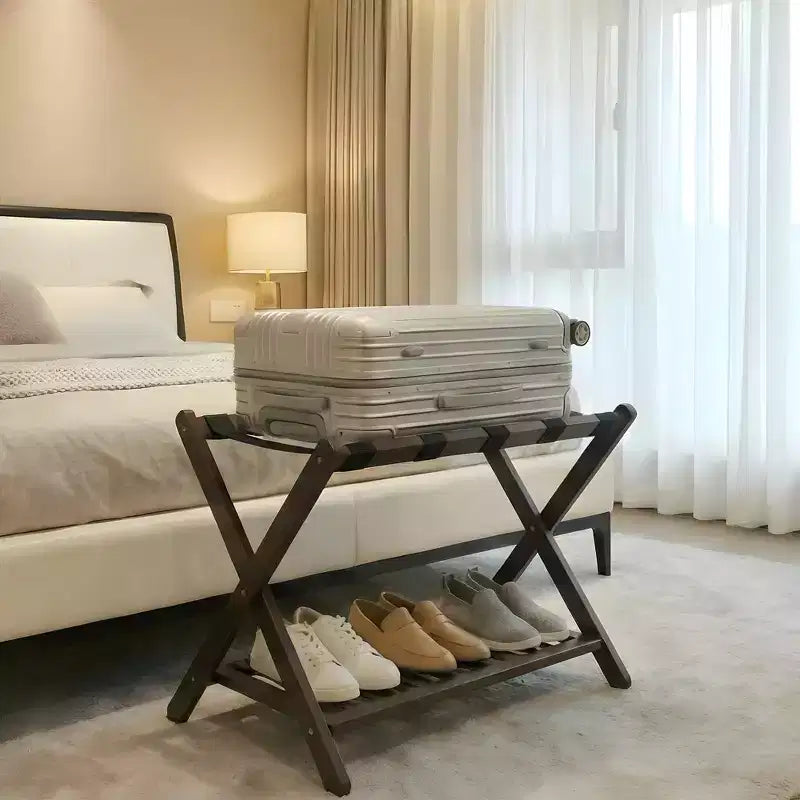 Porte-bagages pliant en bambou avec étagère à 2 niveaux - Support de valise haut de gamme pouvant supporter jusqu'à 68 kg pour chambres et hôtels